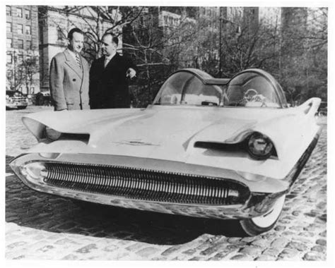 1955 Lincoln Futura Concept Press Photo 0523 - Predecessor to the Batmobile