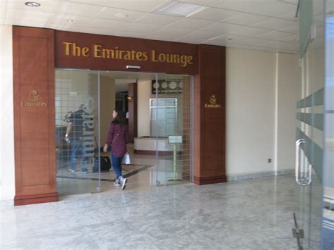 Review: Emirates Colombo Airport Lounge and First Class, Colombo ...