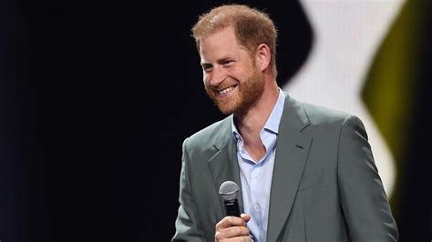 Prince Harry cheers on wounded warriors at Invictus Games | Fox News