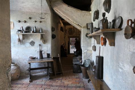 Medieval Kitchen – On Castles, Ruins and Palaces!