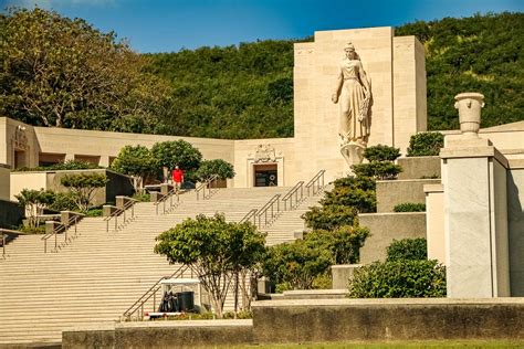 Punchbowl Hawaii Memorial Tours by Pearl Harbor Tours