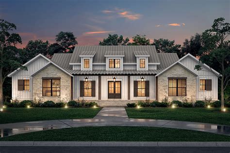 Modern Farmhouse Plan: 2,977 Square Feet, 4 Bedrooms, 3.5 Bathrooms - 041-00310