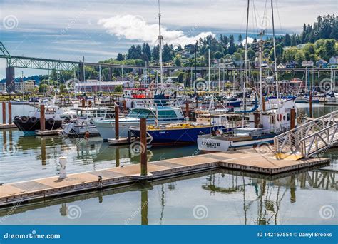 Astoria Oregon Marina editorial stock image. Image of dock - 142167554