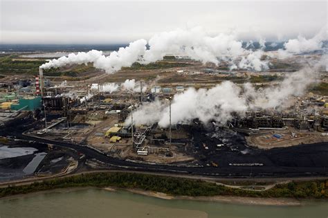 EXCLUSIVE Alberta to toughen oil sands emissions standards that reward ...