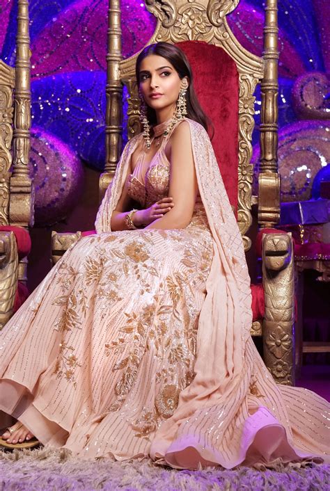 How to get Sonam Kapoor Ahuja’s sultry 'Veere Di Wedding' sangeet look | VOGUE India