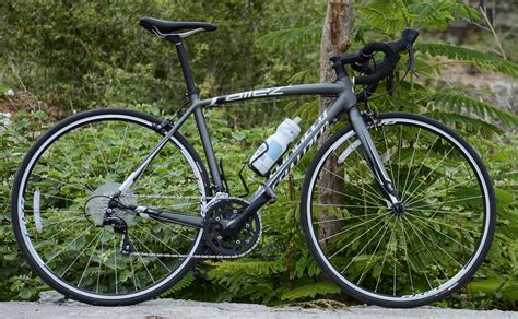 The Bike Affair: Bike Review - Specialized Allez Sport 2015