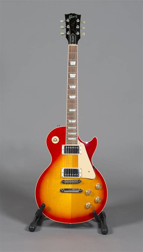 A Gibson Les Paul Standard electric guitar, finished in washed cherry ...