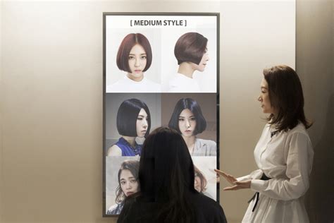 Samsung Unveils First Commercial Installation of Its Mirror Display ...