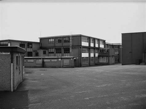 Northfield Academy © Bill Harrison cc-by-sa/2.0 :: Geograph Britain and Ireland