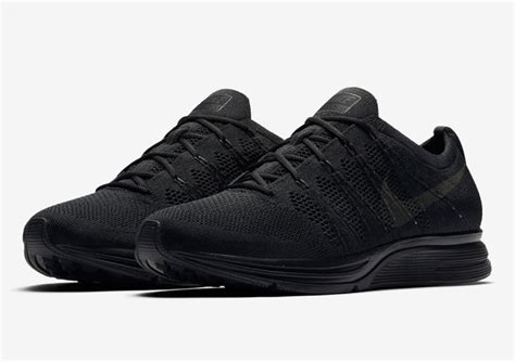 Nike Flyknit Trainer Triple Black | Shelflife