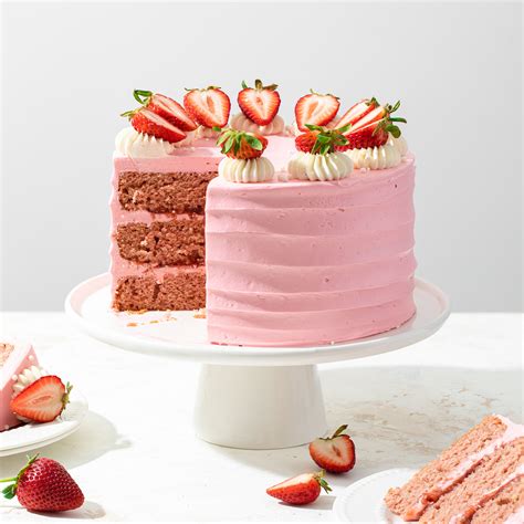 Strawberry Layer Cake - Style Sweet