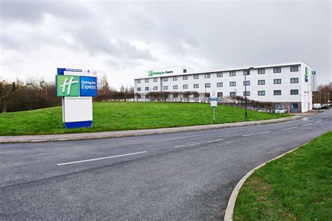 HOLIDAY INN EXPRESS® MANCHESTER AIRPORT - Manchester Runger Lane Manchester Airport M905DL