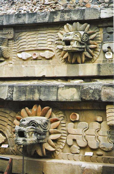 Serpiente Emplumada | Ancient mexico, Aztec pyramids, Mayan art