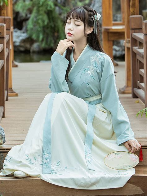 Chinese Hanfu Traditional Clothing With Long Sleeve Embroidery - Fashion Hanfu