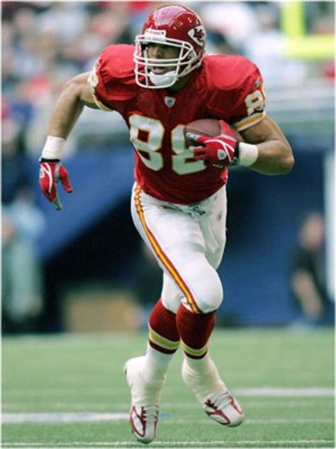 NFL Tight End - Tony Gonzalez Nfl Chiefs, Kansas City Chiefs Football, Football Coach, Nfl ...