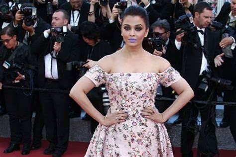 Cannes 2017: Aishwarya Rai Bachchan Day 2 look shows her crazy love for ...