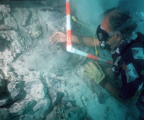 Mel Fisher diving on Atocha site circa later1980's | Finding treasure ...