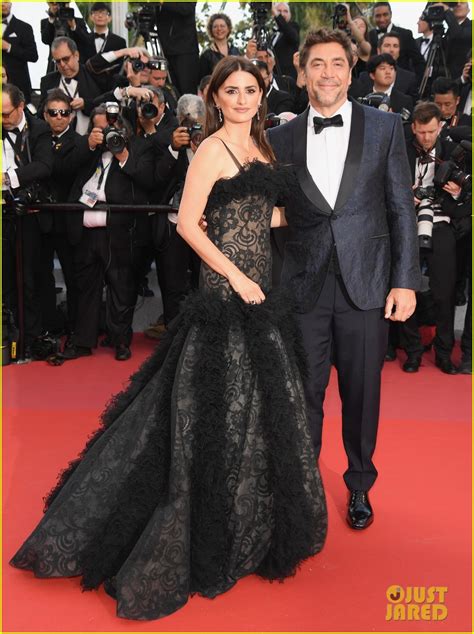 Penelope Cruz & Javier Bardem Premiere 'Everybody Knows' at Cannes Film Festival 2018: Photo ...