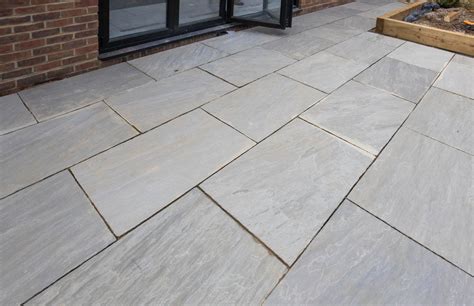 Kandla Grey Indian Sandstone Paving Slabs 22mm Calibrated - 900x600 £1 ...