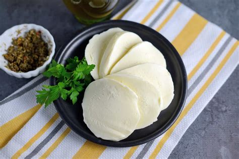 Fresh Mozzarella Cheese Recipe - How to Make Mozzarella Cheese