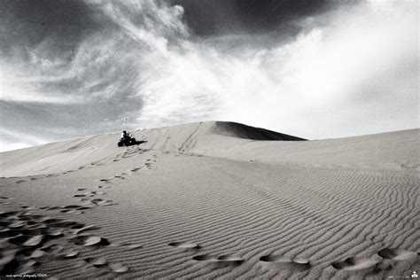 dunes b&w | photo shoot at sand dunes along sealine in doha … | Flickr