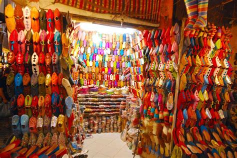 Shopping in Delhi | Best Markets and places to shop in Delhi