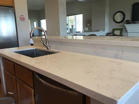 Carrara White (YMR071) - quartz countertops - Yomi Stone