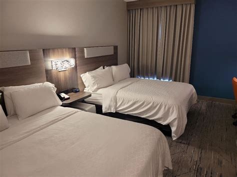 Holiday Inn Express & Suites Starkville, an IHG Hotel Starkville ...