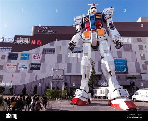 Rx 78 Gundam Statue