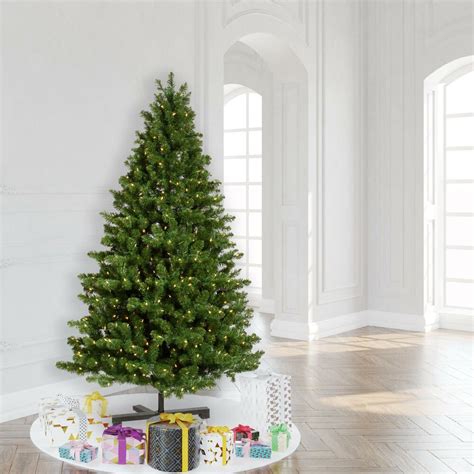 Classic pre-lit green Christmas tree | Enchanted Evergreen