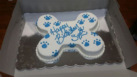 Dog bone cake | Dog bone cake, Cake, Dog treats