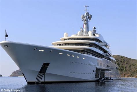 Putin ally docks $500m yacht in Florida | Daily Mail Online