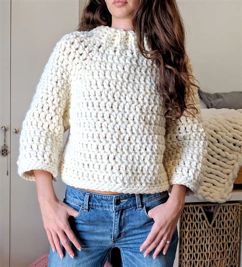 Chunky Cropped Raglan Sweater – Crochet Sweater Pattern – The Snugglery