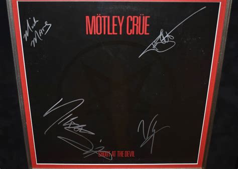 Motley Crue Shout At The Devil, Mick Mars, Tommy Lee, Nikki Sixx, Vince ...