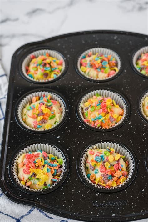 Easy Fruity Pebbles Muffins Recipe - Crazy for Crust