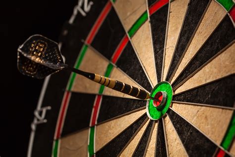 Download Close-up Man Made Darts 4k Ultra HD Wallpaper