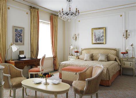 Executive King room at The Ritz London Luxury Hotel Room, Luxury Rooms ...