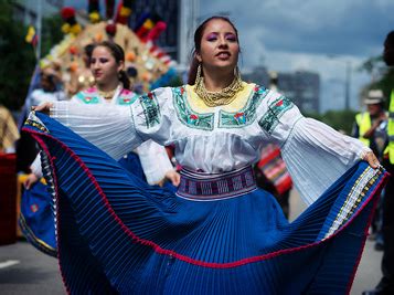 Modern v.s. Traditional - Welcome To Ecuador!