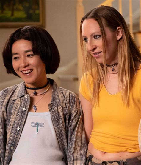 Hulu's ‘PEN15’ Review: I Wish Every Teen Girl Would Watch This Show ...