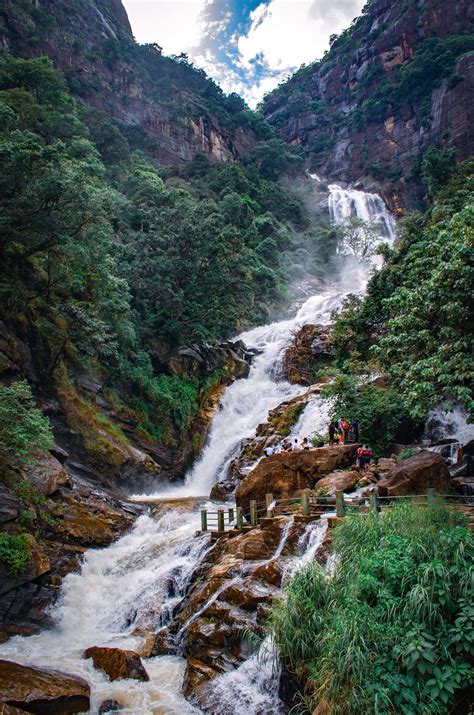 RAVANA FALLS, SRI LANKA | Traxplorio