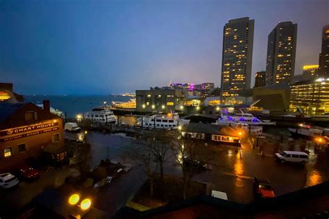 Review: The Boston Marriott Long Wharf