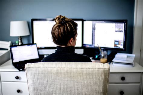 Here’s how to make your home office work for your health - Northeastern Global News