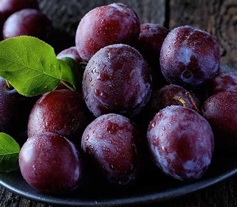 Purple Plums Can Boost Your Energy - Lifestyle Foodies🍎