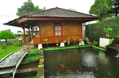 7 Ide Desain Rumah Diatas Kolam Ikan yang Minimalis dan Kekinian Banget. Bikin Kamu Makin Betah ...