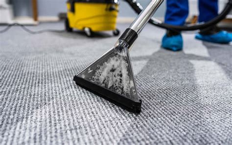 Learn How To Dry Out Wet Carpet - Carlson Building Maintenance