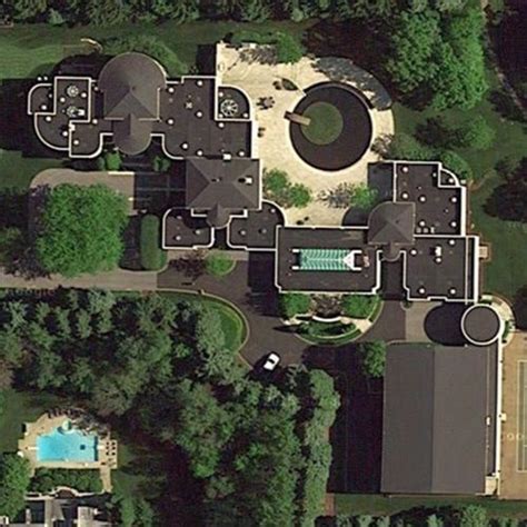 Michael Jordan's House in Highland Park, IL - Virtual Globetrotting