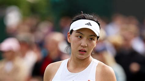 Wang Xinyu advances at Wimbledon, Swiatek, Djokovic begin title quests ...
