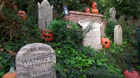 Original Headstones for the Haunted Mansion at Disneyland Have Returned | Chip and Company