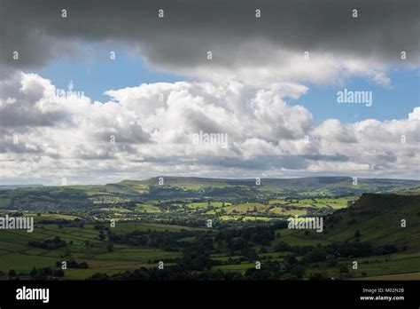 Chinley and peak district hi-res stock photography and images - Alamy