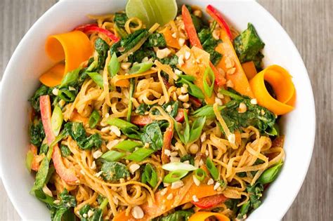 Thai Noodle Salad with Sweet and Spicy Peanut Sauce | The Foodie Eats